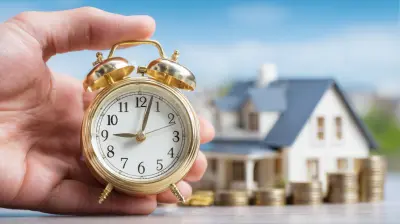 Mastering the Timing of Buying and Selling Property